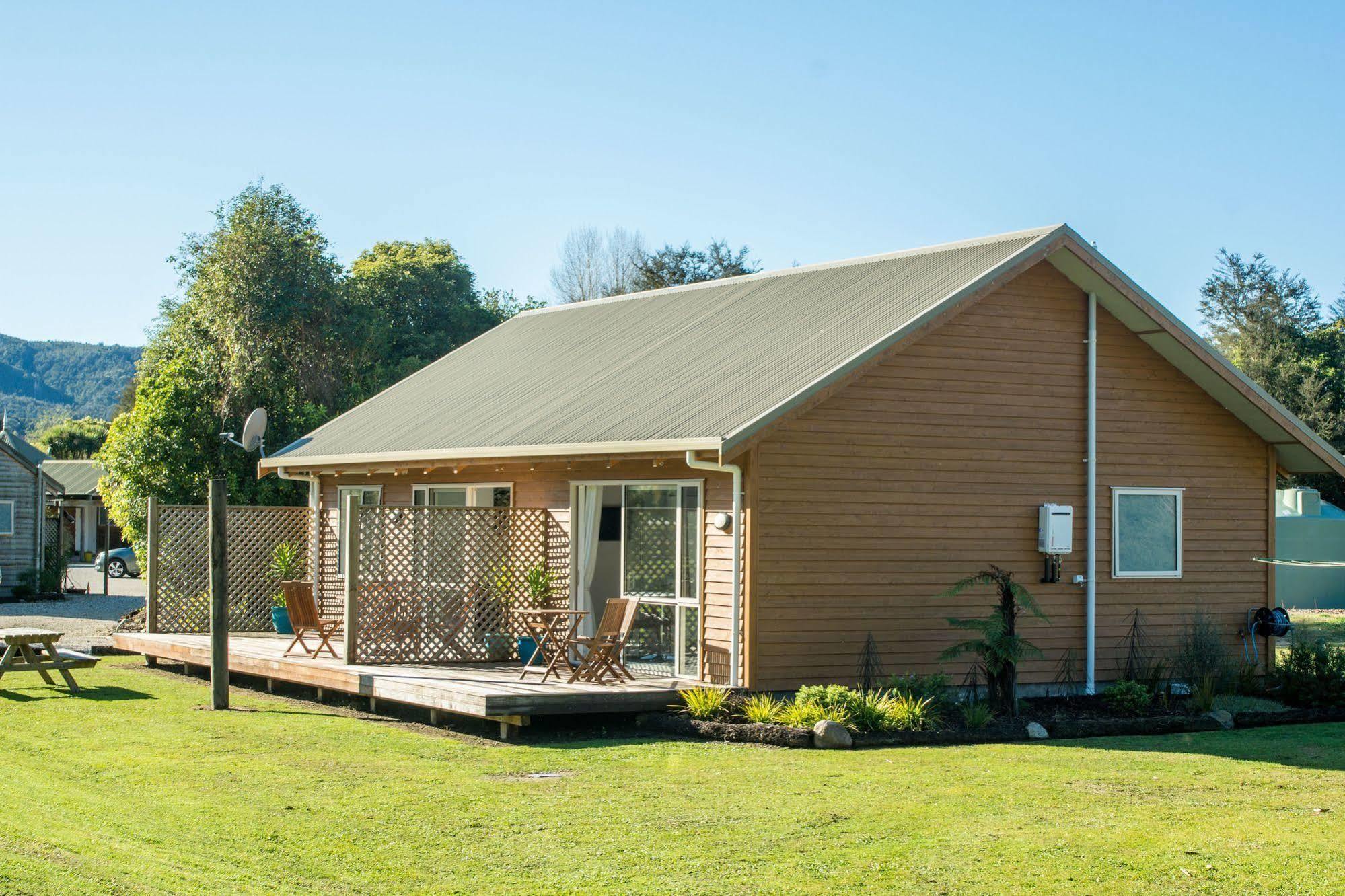 Abel Tasman Lodge Marahau Exteriör bild