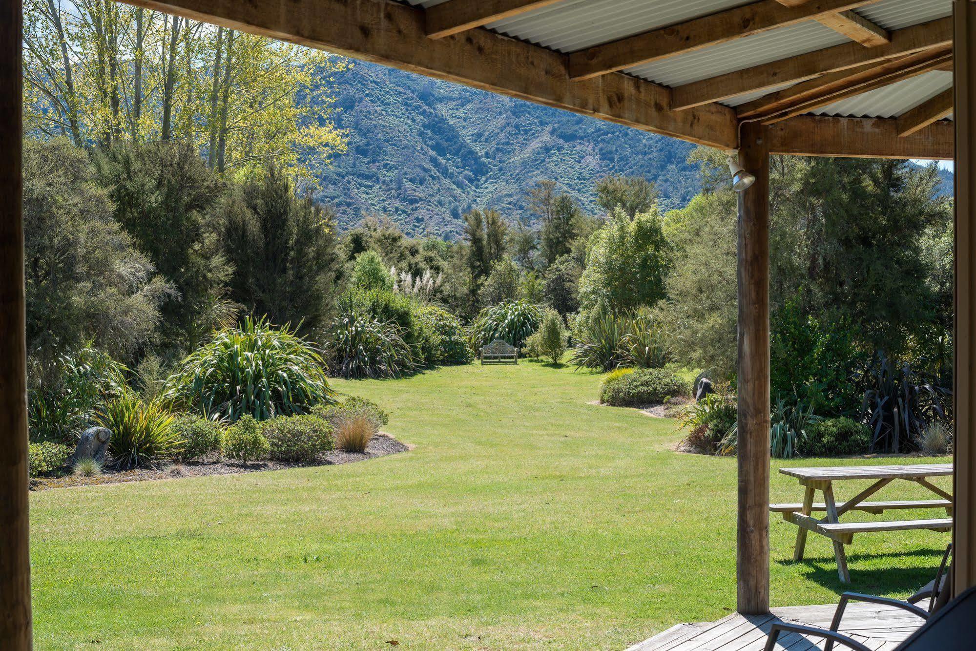 Abel Tasman Lodge Marahau Exteriör bild