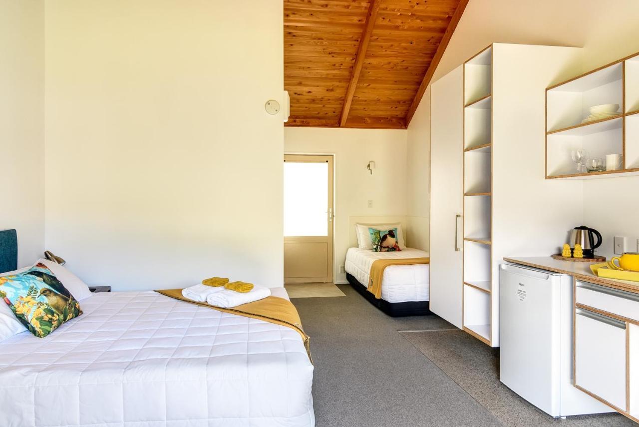Abel Tasman Lodge Marahau Exteriör bild